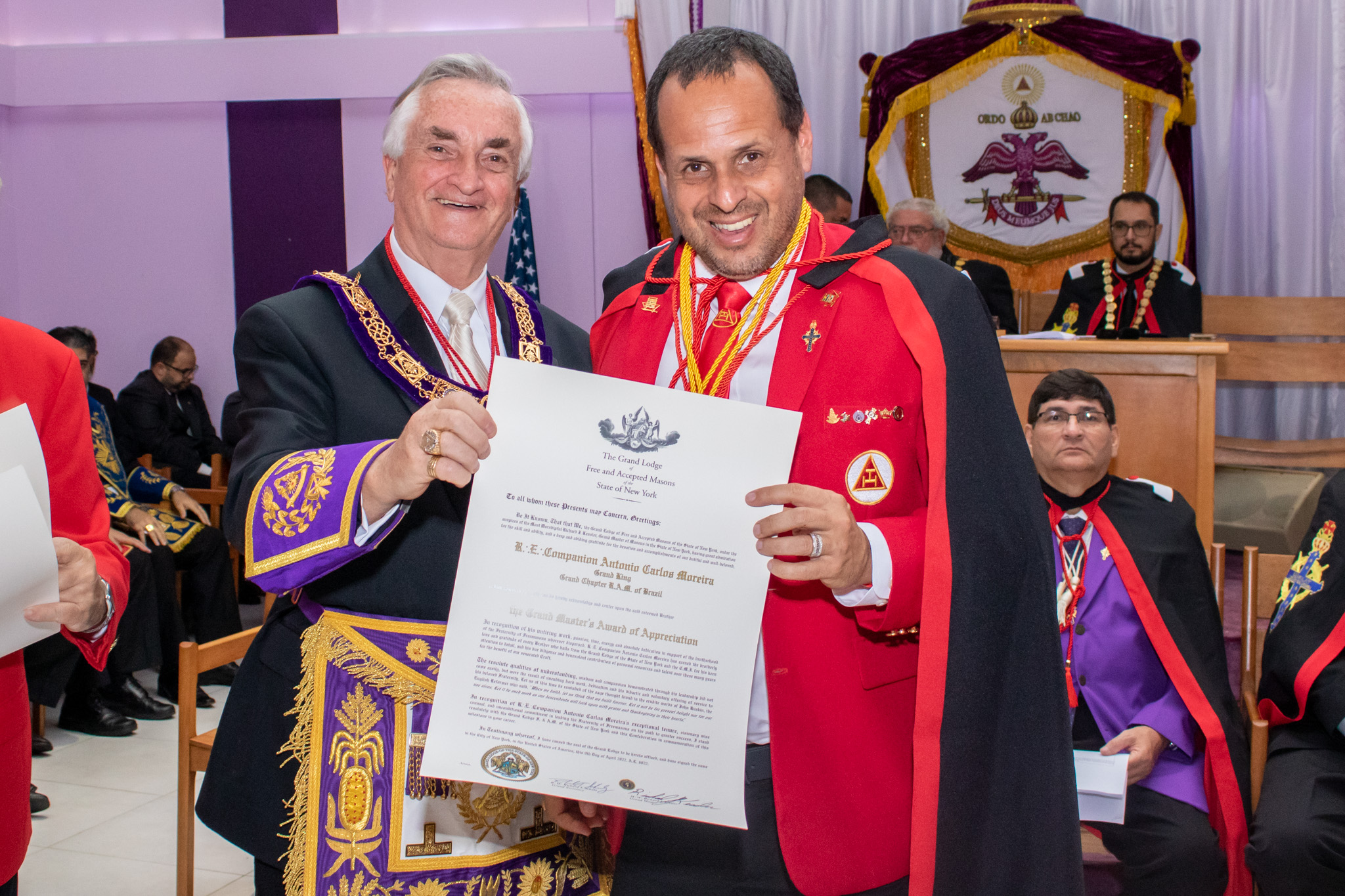 Também, pelo esforço e dedicação, Antonio Carlos Moreira recebe seu diploma, ele que foi o grande motivador deste evento.